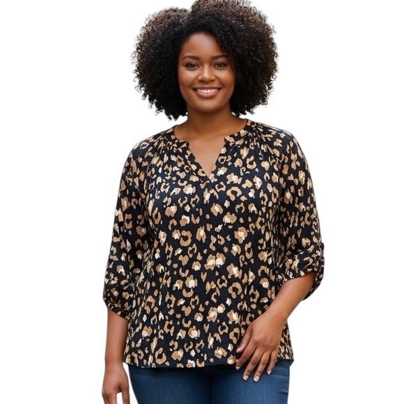 Crown & Ivy Animal Print V-Neck Top Women’s 1X 3/4 Sleeve Lagenlook Flowy Blouse - Picture 1 of 11